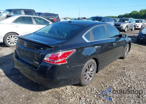 2015 Nissan Altima 2.5 S z USA, uszkodzony, nr VIN 1N4AL3APXFC582176